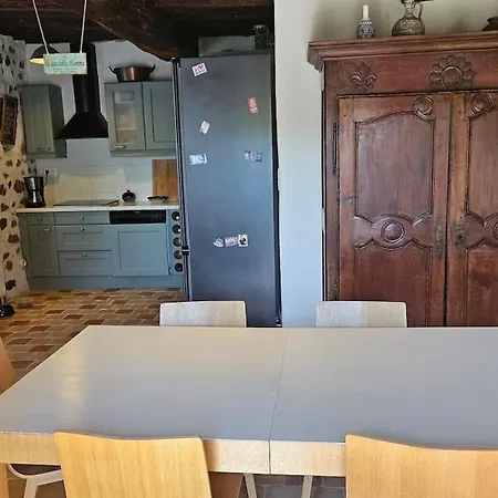 Maison De Campagne Molles